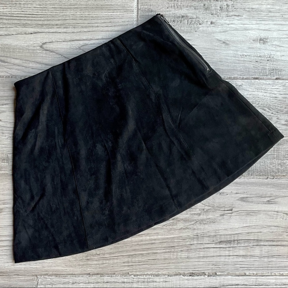 Brandy Melville Micro Mini Skirt Black Faux Suede Stretchy Side Zipper SM O/S
